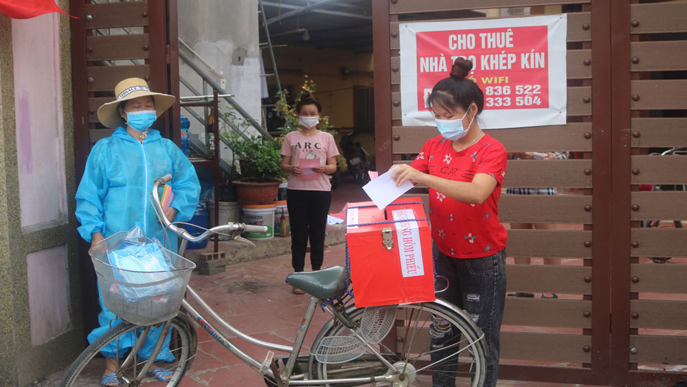 Ngày hội ở tâm dịch Nội Hoàng