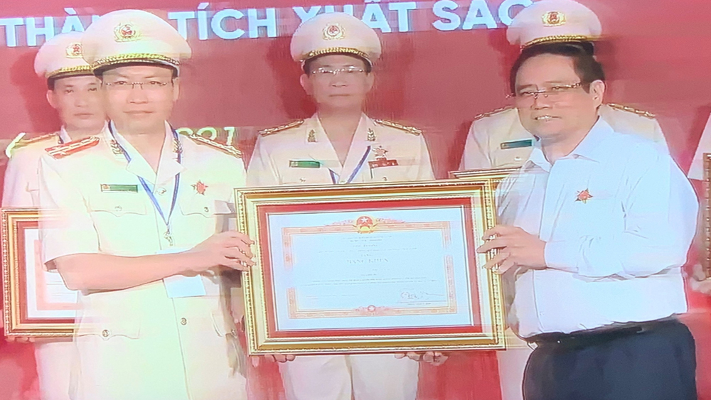 {keywords} {keywords}