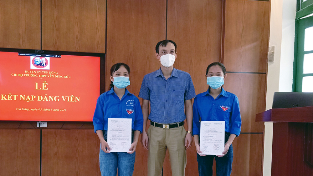 Trò quê ham mê học tập