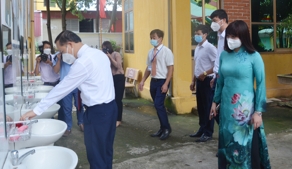 {keywords} {keywords}