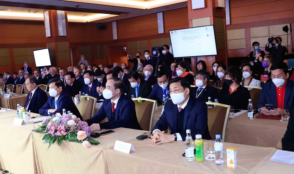 {keywords} {keywords}