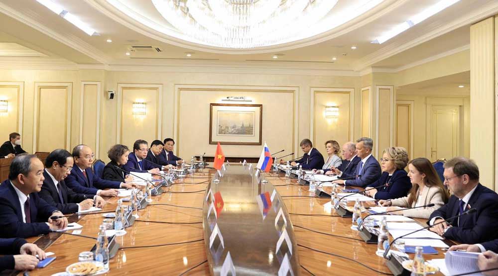 {keywords} {keywords}