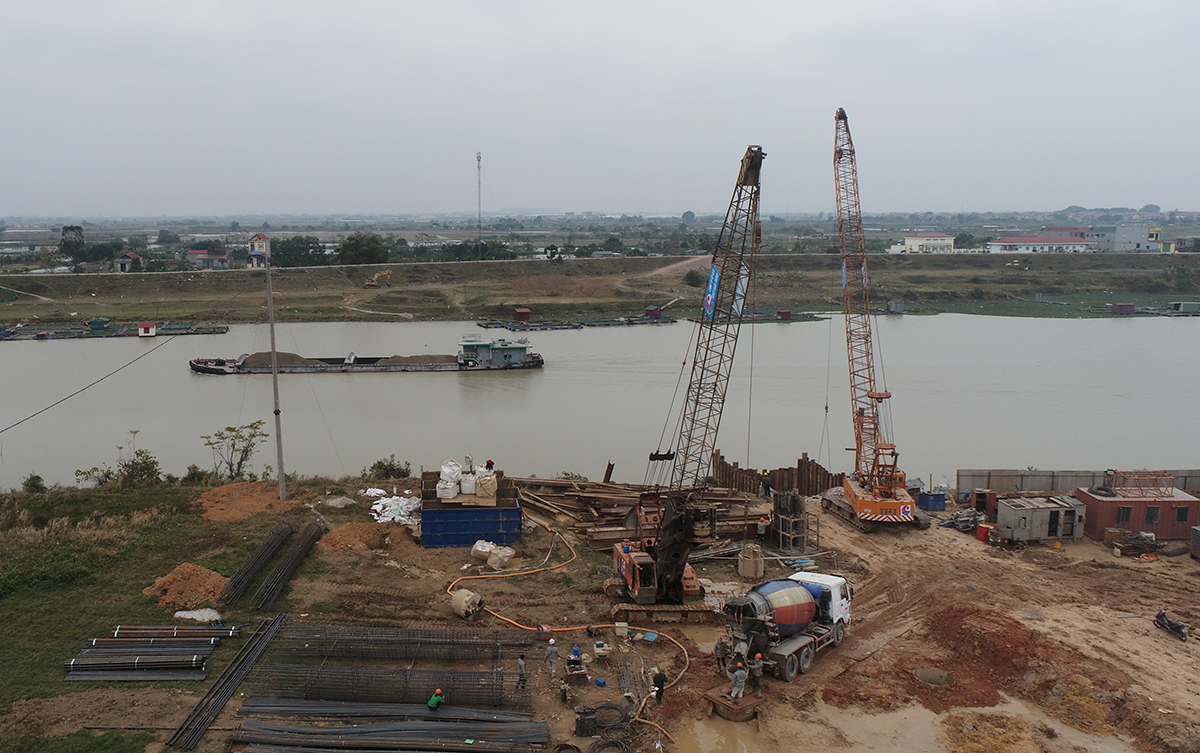 {keywords} {keywords}