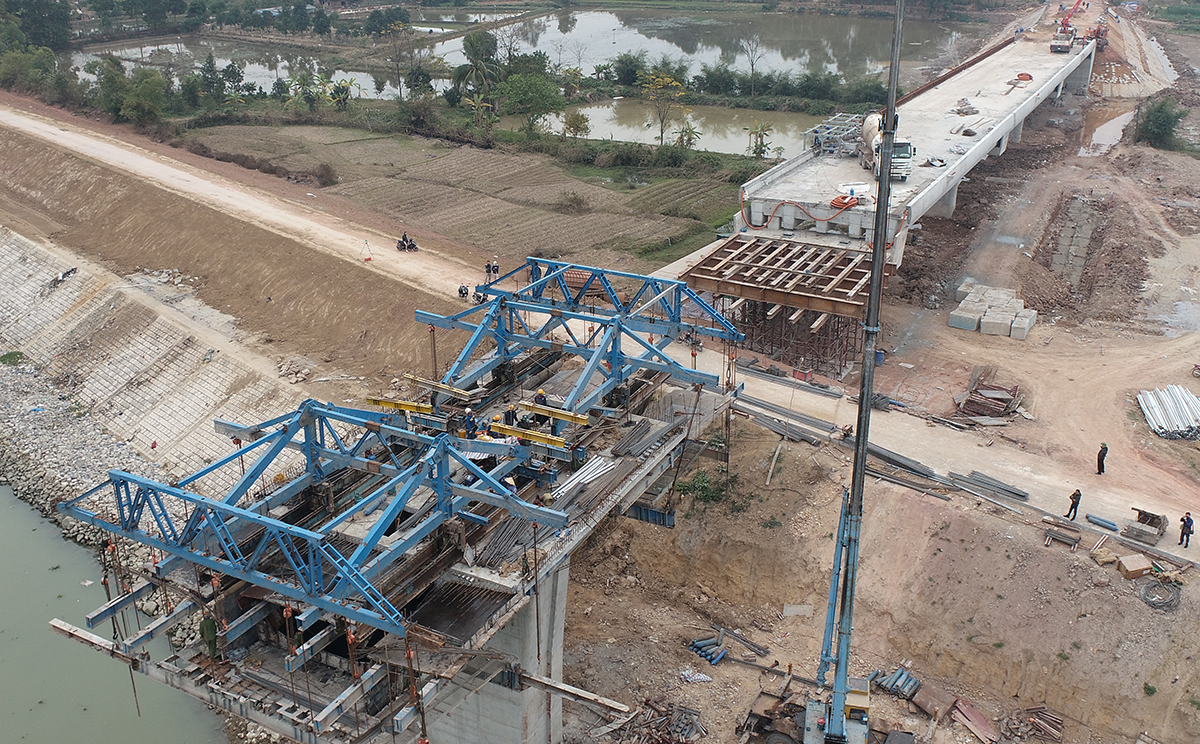 {keywords} {keywords}