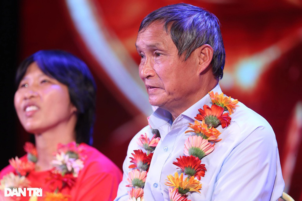 {keywords} {keywords}