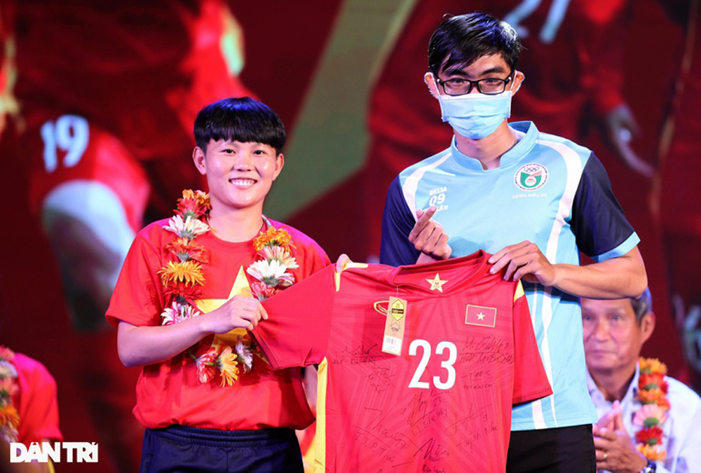 {keywords} {keywords}