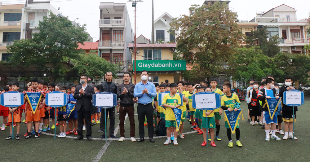 {keywords} {keywords}