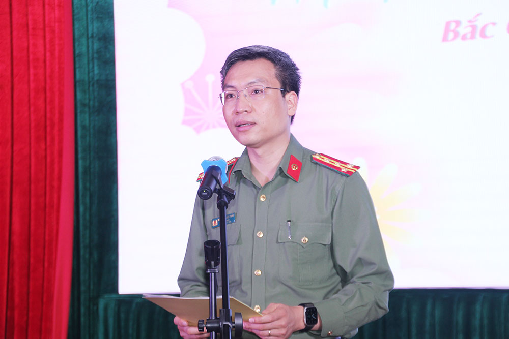 {keywords} {keywords}