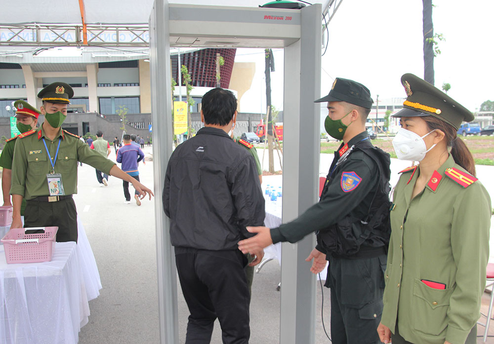 {keywords} {keywords}