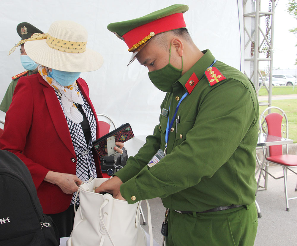 {keywords} {keywords}