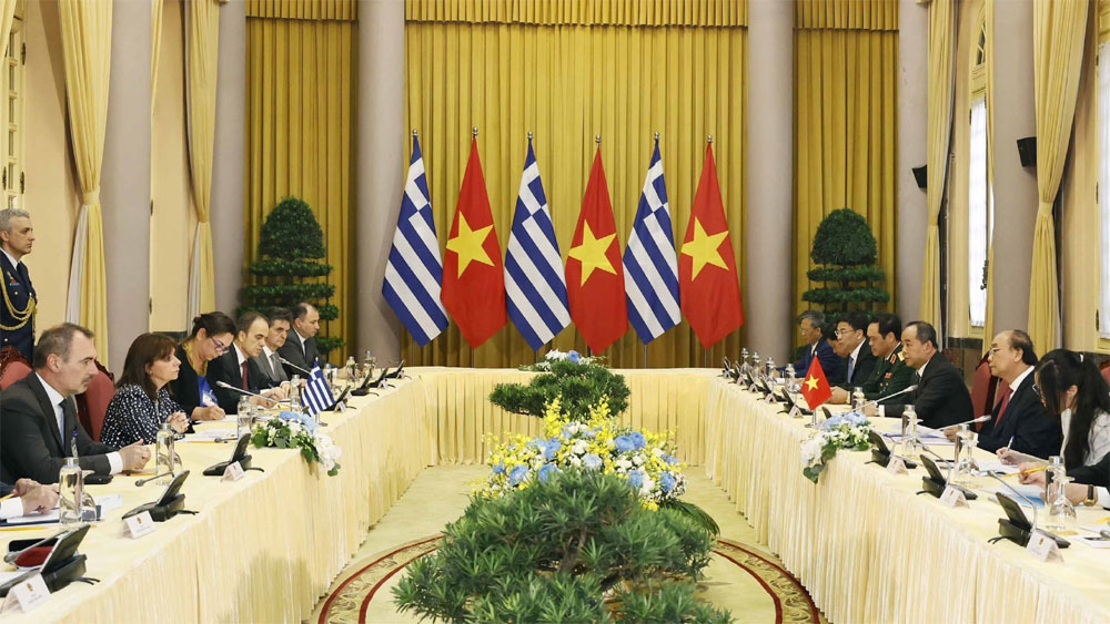 {keywords} {keywords}