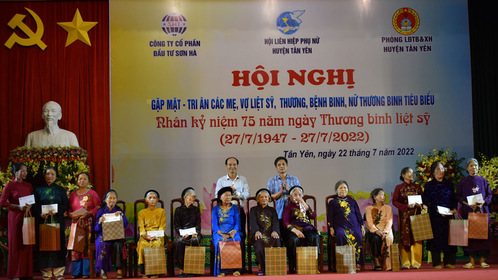 Tân Yên: Gặp mặt, tri ân gia đình người có công tiêu biểu