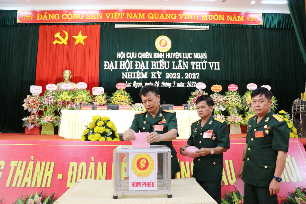 {keywords} {keywords}