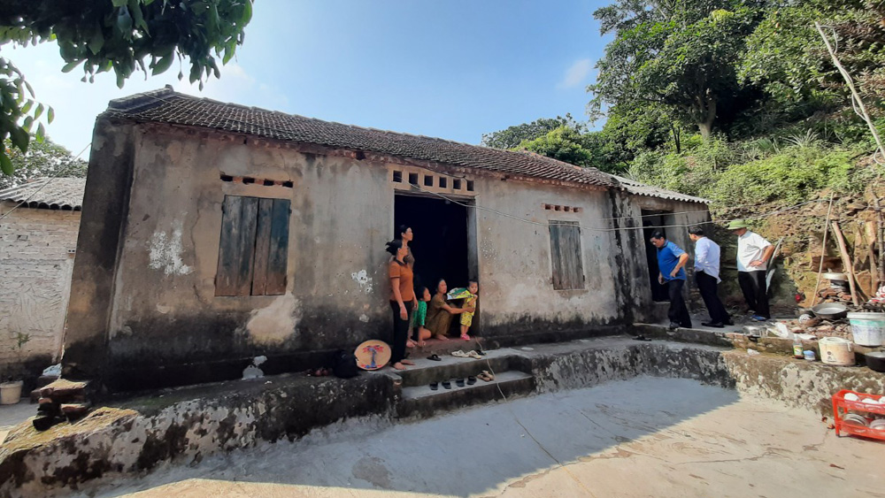 {keywords} {keywords}