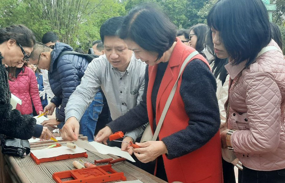 {keywords} {keywords}