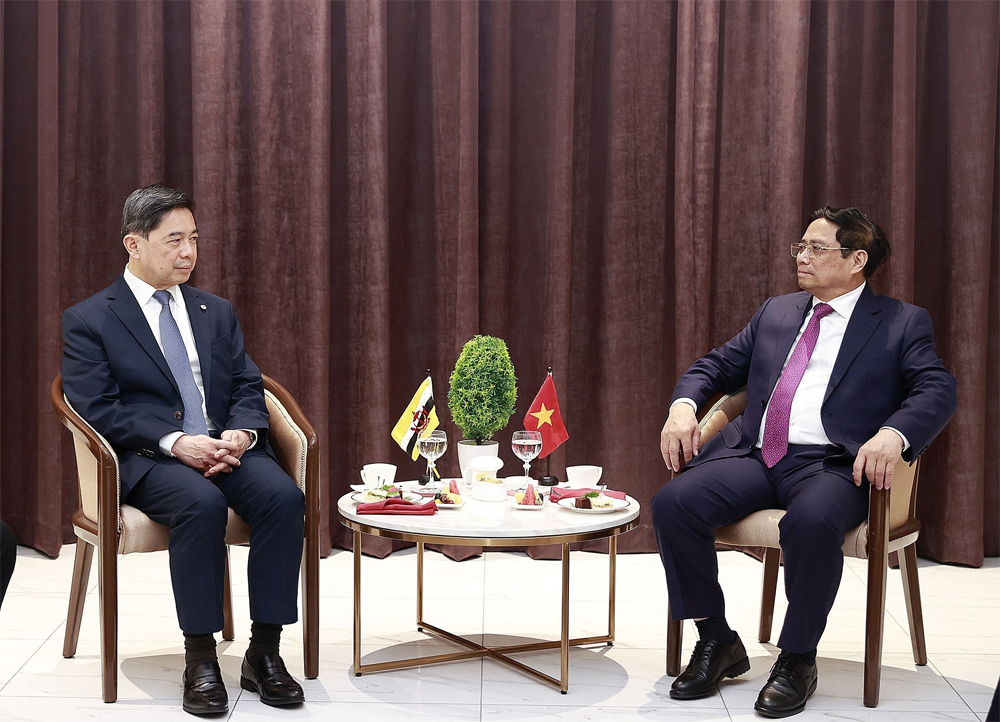 {keywords} {keywords}