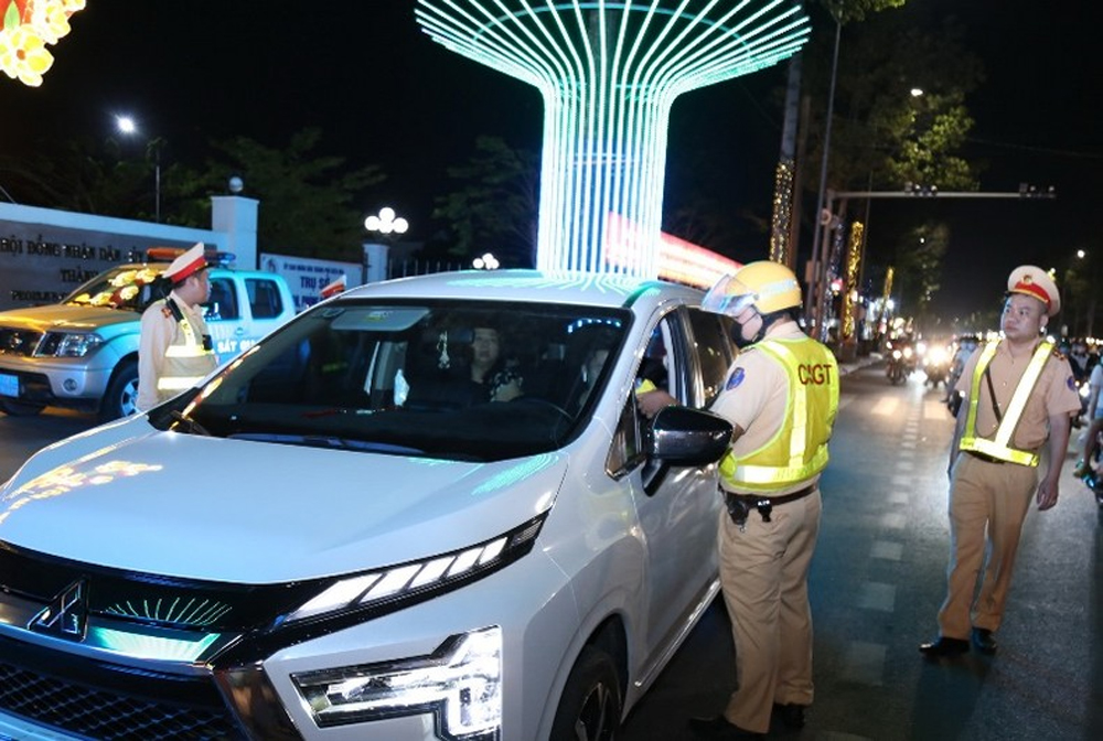 {keywords} {keywords}