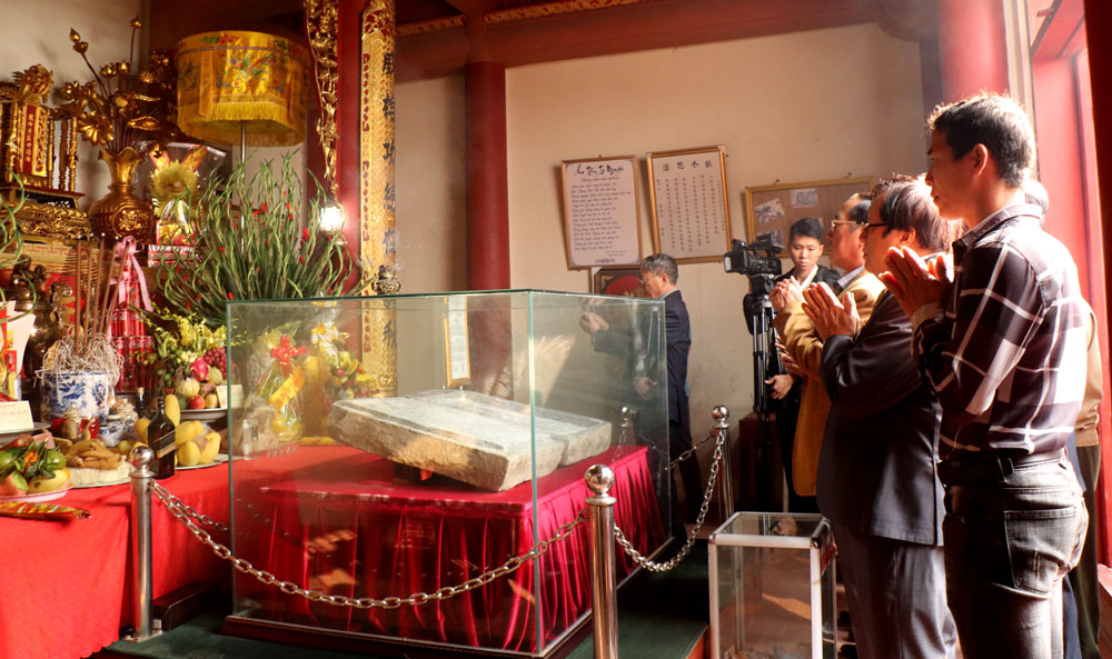 {keywords} {keywords}