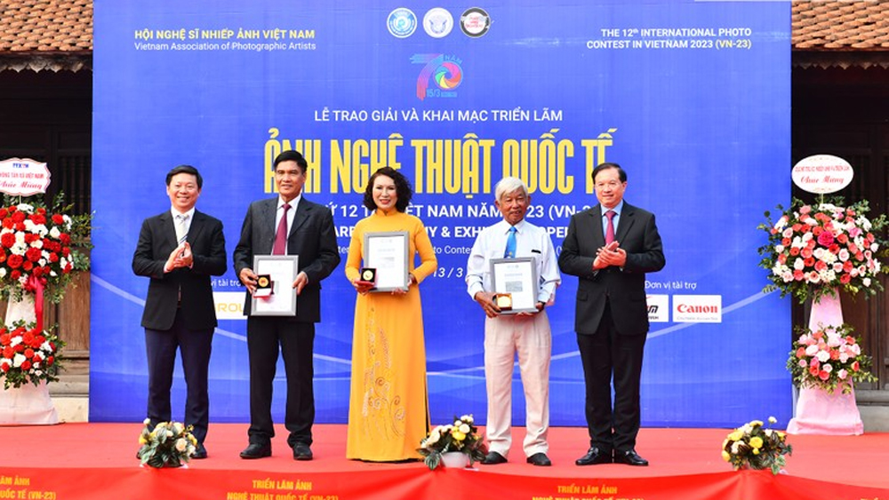 {keywords} {keywords}