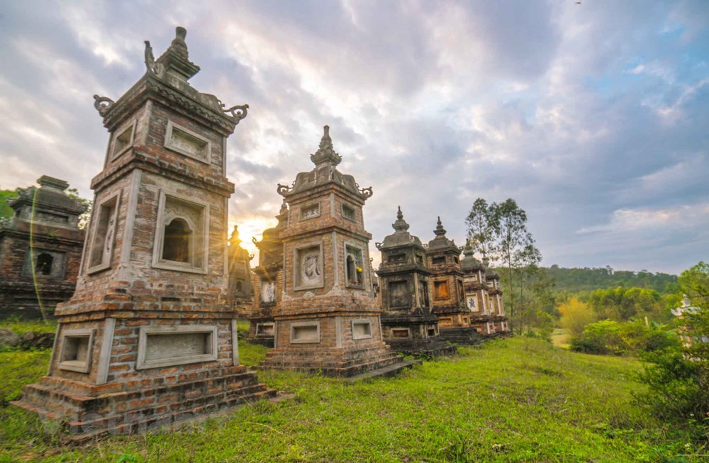 Bo Da Pagoda, home to Vietnam’s biggest tower garden