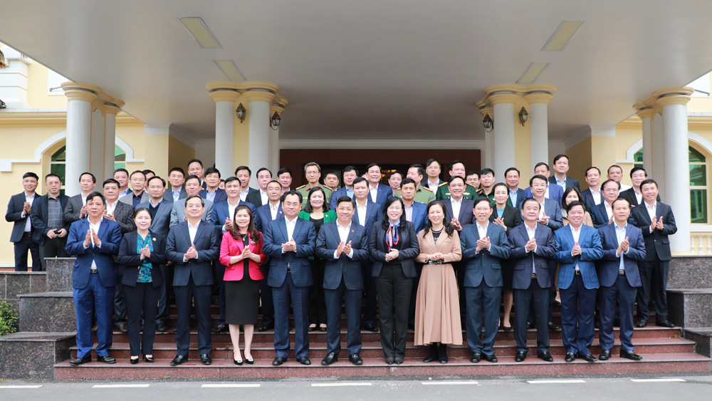 {keywords} {keywords}