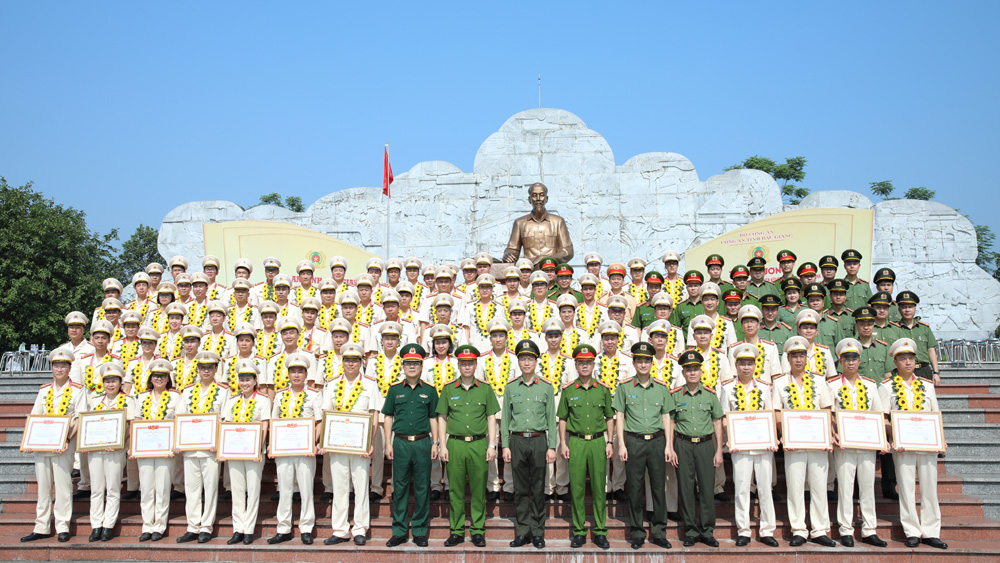 {keywords} {keywords}