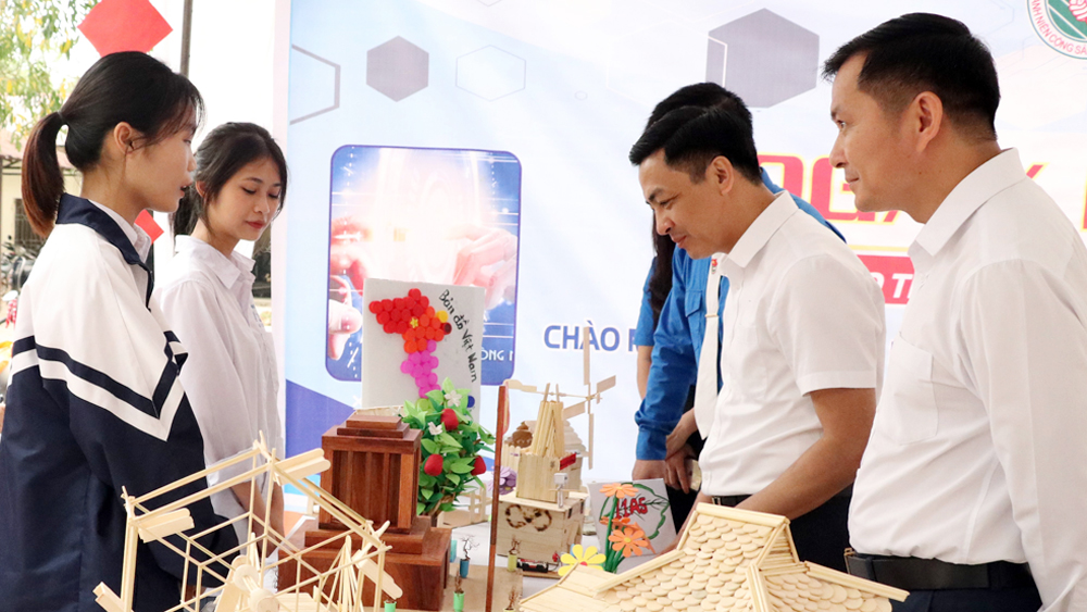 {keywords} {keywords}