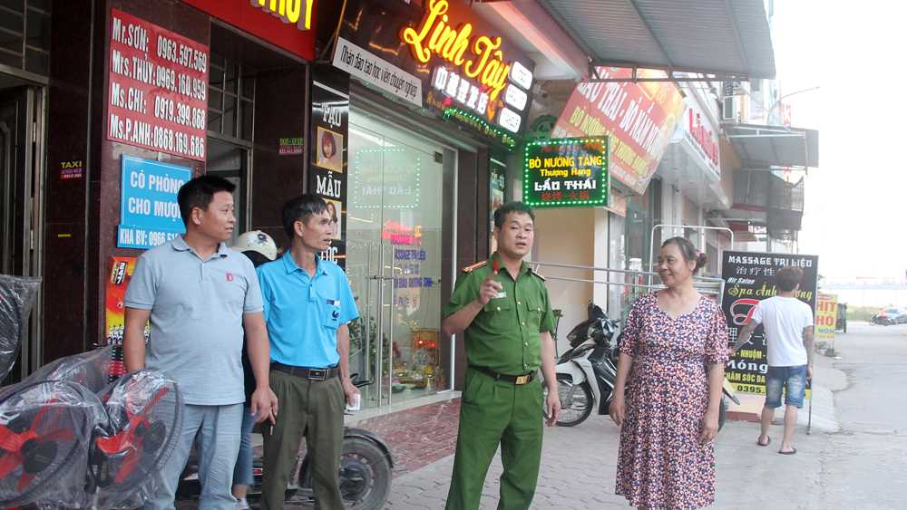 Bắc Giang: Trưởng Công an xã bảo lãnh xin việc cho người lầm lỗi