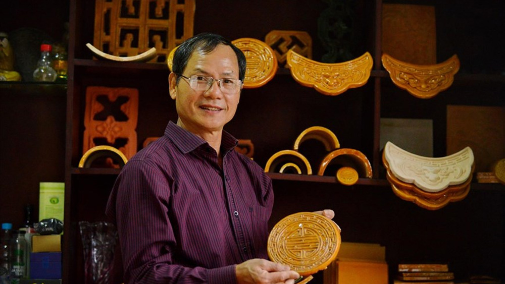Man keeping traditional brick-making craft alive