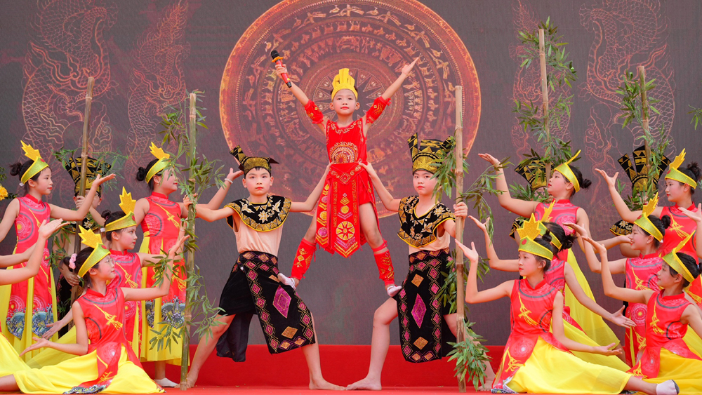 Nguyễn Minh Thái - Hát hay, học giỏi