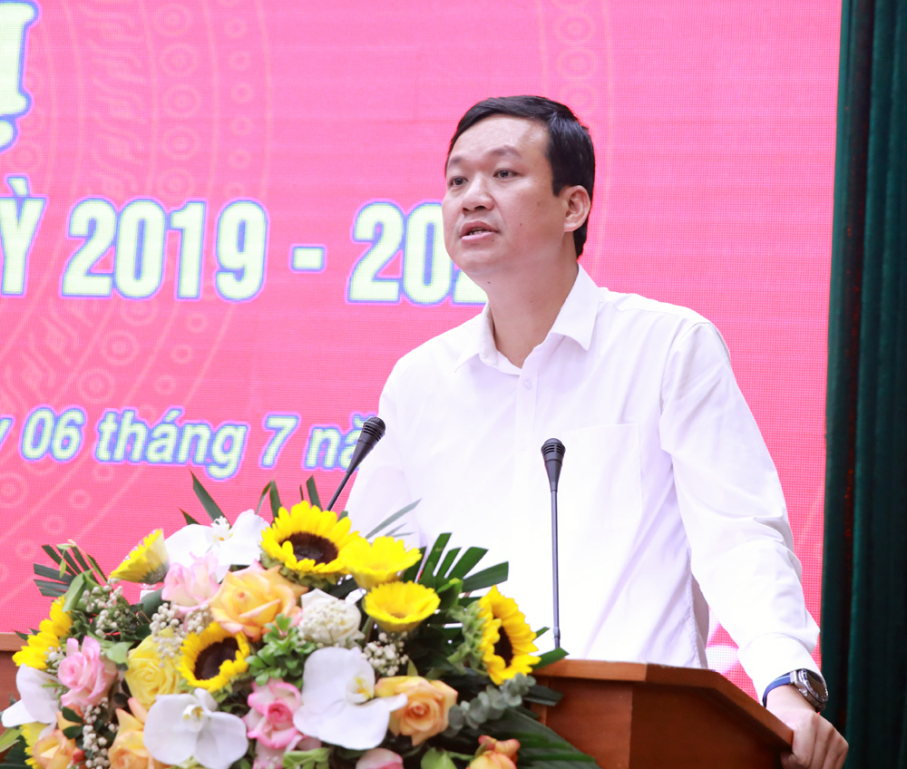 {keywords} {keywords}