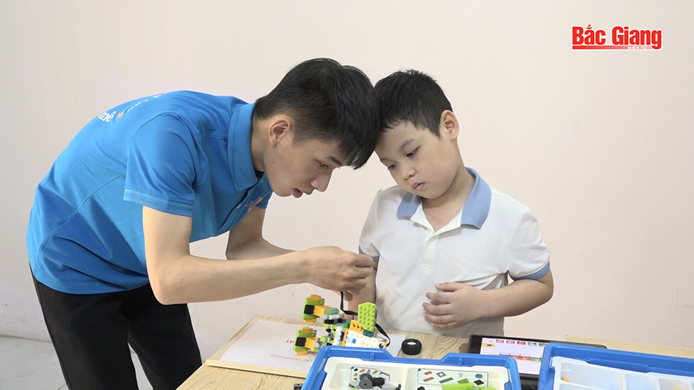 Phát triển năng lực tư duy lập trình thông qua giáo dục STEM