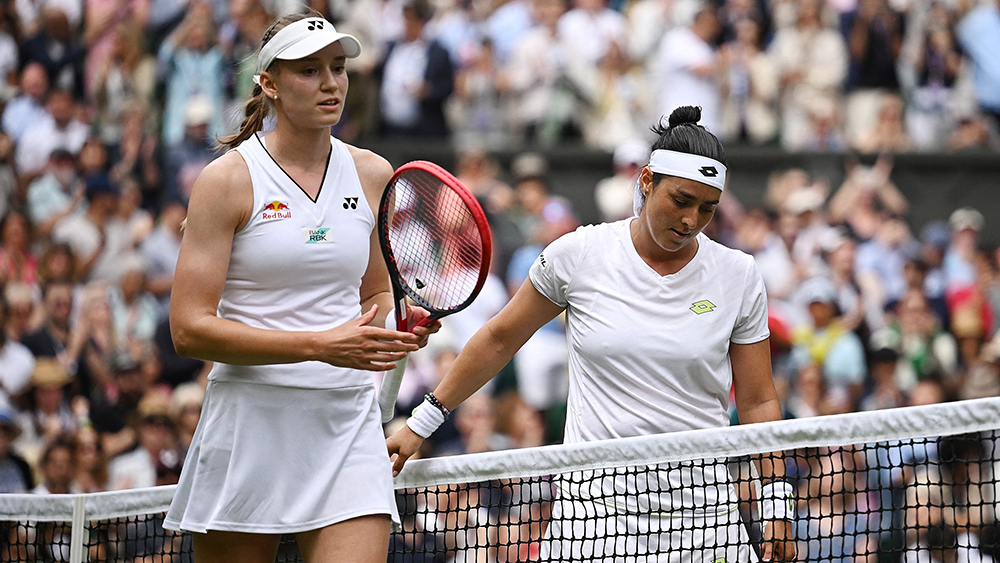 Wimbledon: ĐKVĐ và số một thế giới cùng bị loại ở tứ kết