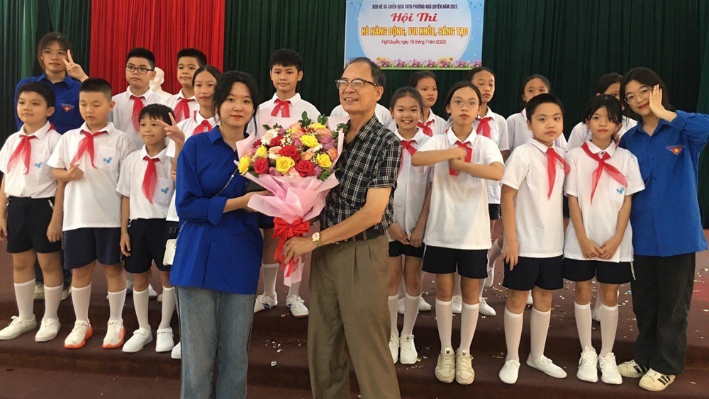 Bí thư chi bộ vẹn cả hai vai