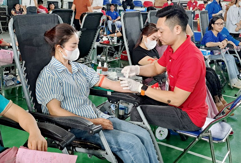 {keywords} {keywords}