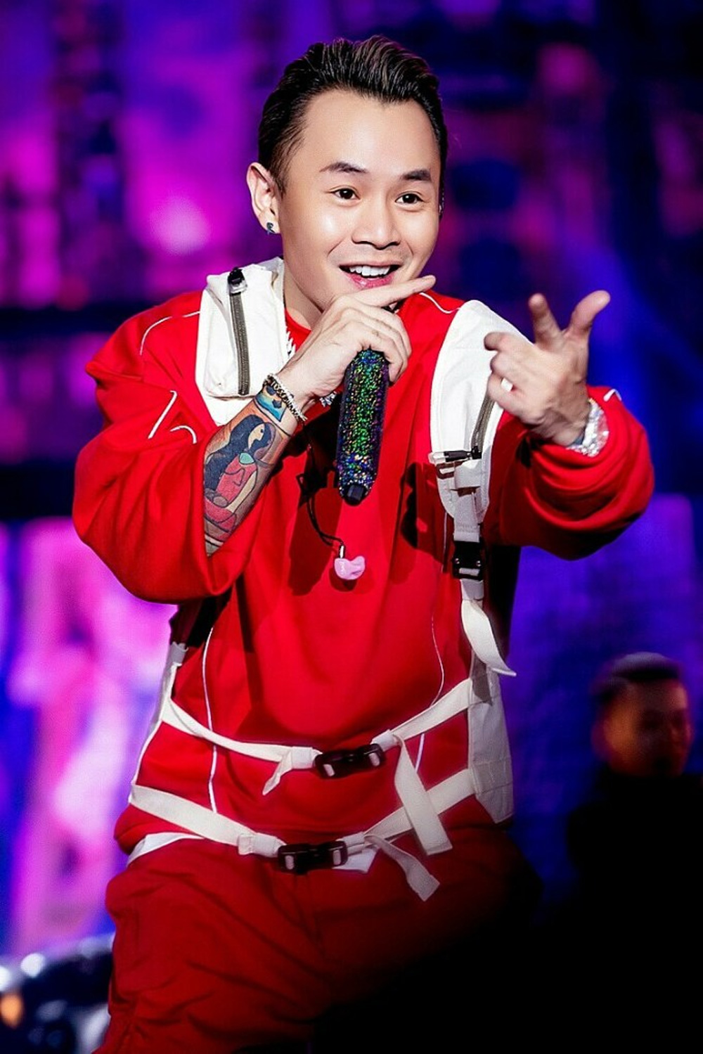 {keywords} {keywords}