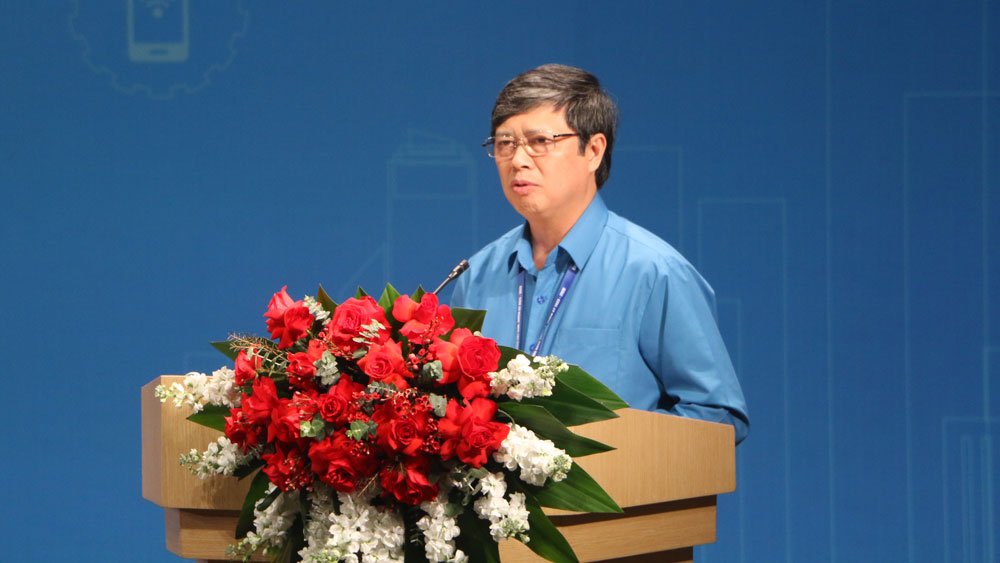 Chú trọng khen thưởng người lao động trực tiếp để thúc đẩy phong trào thi đua