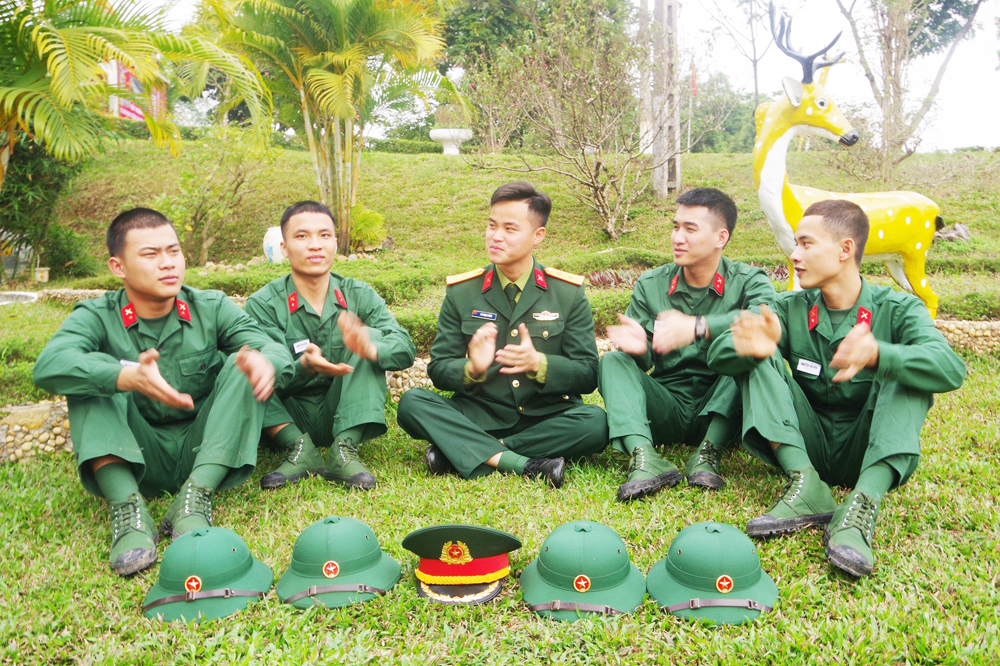 {keywords} {keywords}