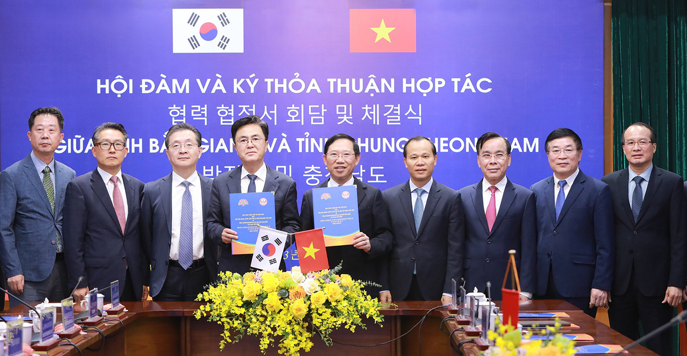 {keywords} {keywords}