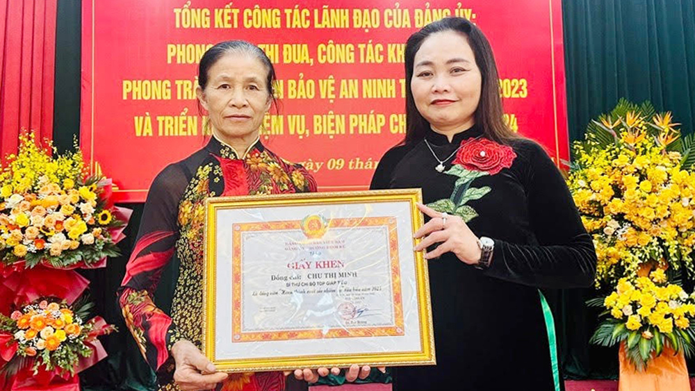 Nữ bí thư chi bộ  Chu Thị Minh: “Tuổi cao, gương sáng”