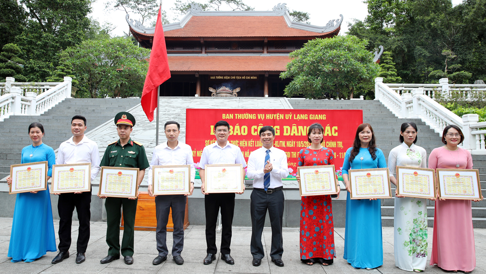 Lạng Giang: Xây dựng điển hình, thực hiện nghìn việc tốt