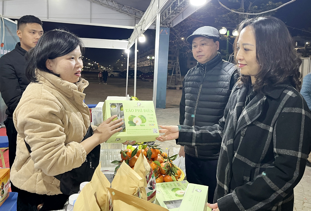 {keywords} {keywords}