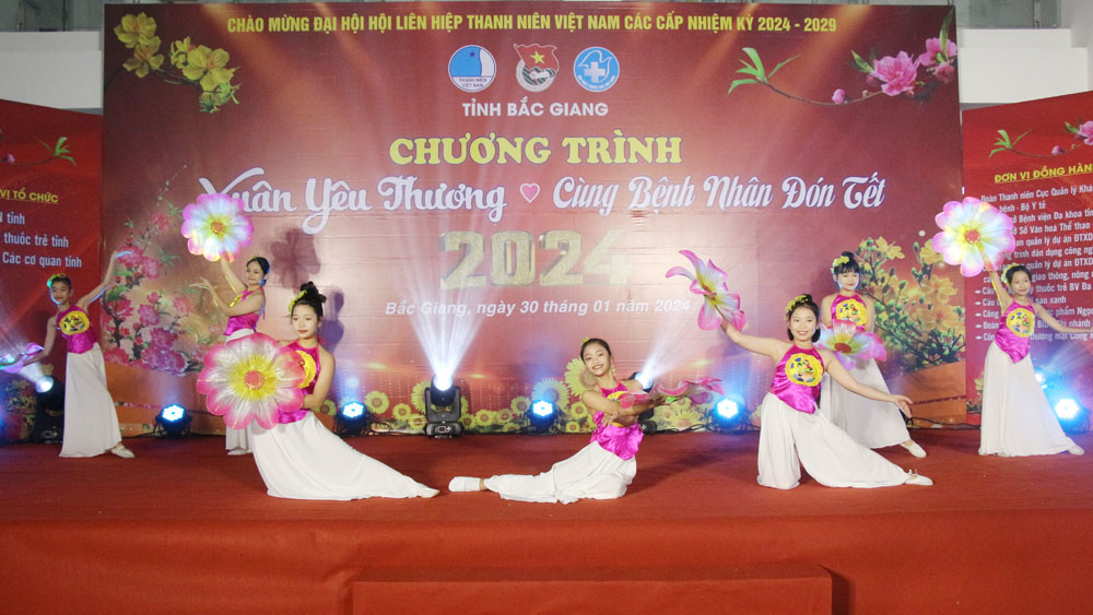 Bắc Giang: Ấm áp chương trình "Xuân yêu thương-Cùng bệnh nhân đón Tết"