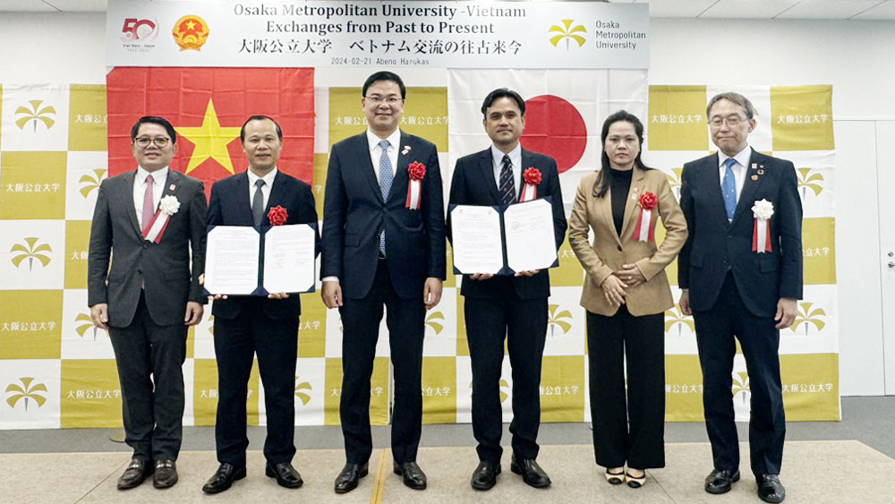 Bac Giang, Japanese university sign deal on medical cooperation