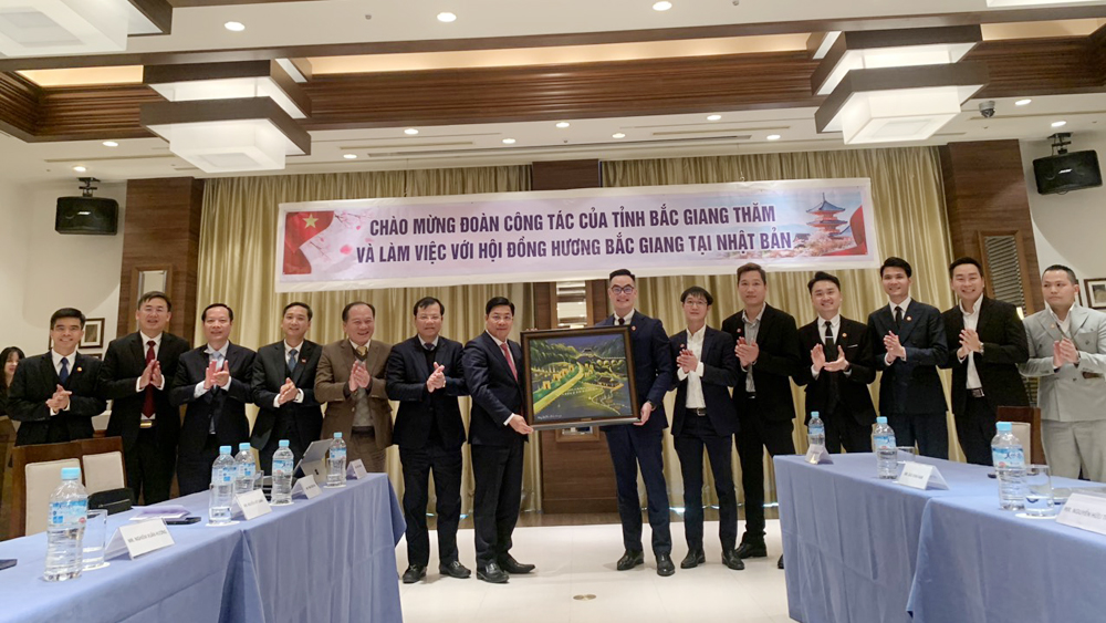 {keywords} {keywords}