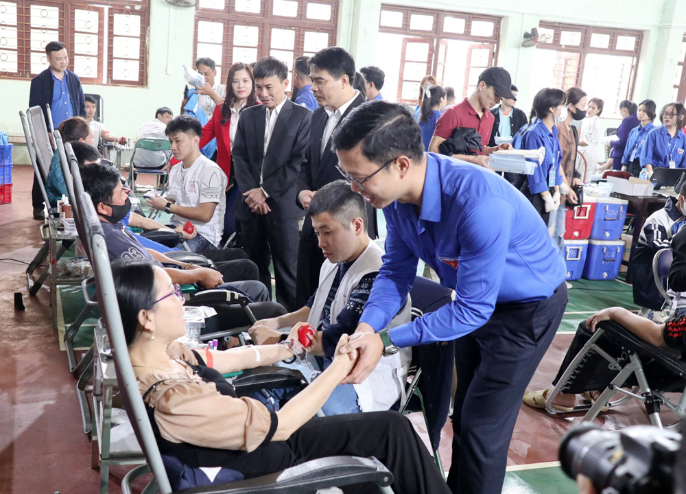 {keywords} {keywords}