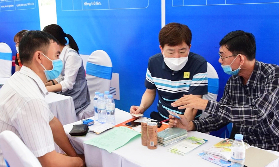 Lao động hối hả tìm việc sau Tết