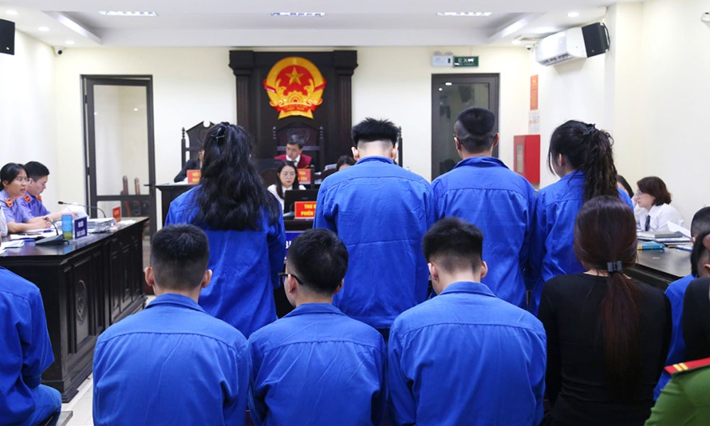 Nữ 'quái xế' xin lỗi gia đình cô gái chờ đèn đỏ bị tông tử vong