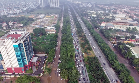 Hà Nội hạn chế xe tải nặng vào Vành đai 3 trên cao, tài xế cần lưu ý gì?