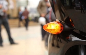 Năm 2026, xe máy chuyển hướng không xi nhan có thể bị phạt đến 14 triệu đồng